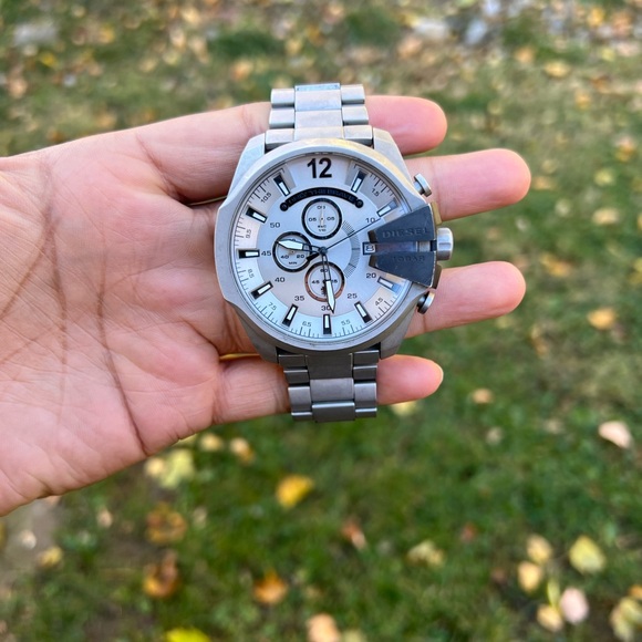 Diesel Mens Mega Chief Chronograph Silver-Tone Stainless Steel Watch - Picture 8 of 8